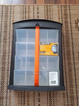 Box s vyklápěcími přihrádkami Black Decker