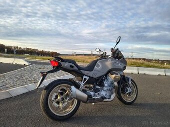 Moto Guzzi v100 zánovní 1840km