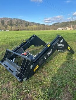 Čelní nakladač na traktor HYDRATRAC 700