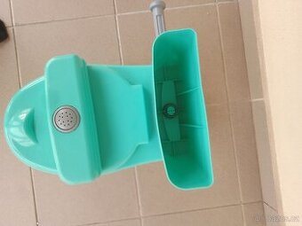 Splachovací záchod/nočník