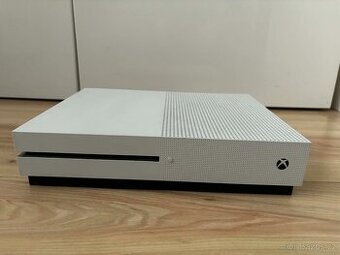 Xbox one s 500GB+ ovladač