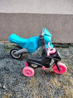 Větší odrážedlo motorka