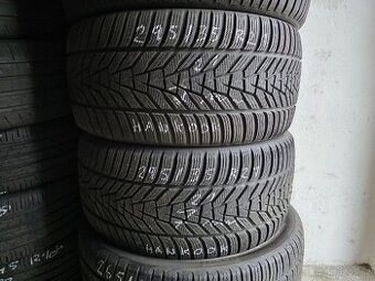 295/35 r21 Hankook.