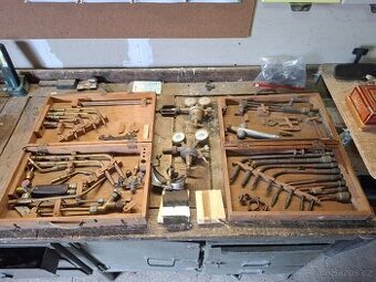 Hořáky a manometry na Autogen