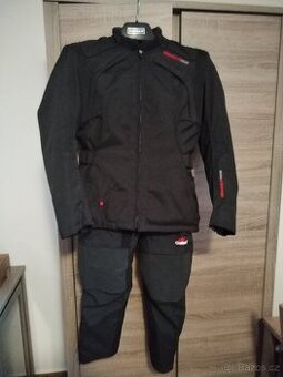 Dámská bunda a kalhoty na motorku