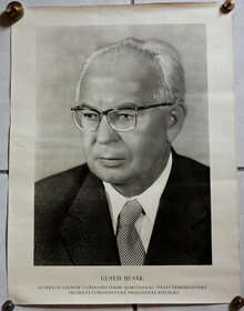 Prezident ČSSR Gustav Husák plakát, hledí vpravo