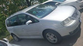 VW Touran 7 mist