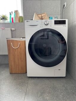 Prodám pračku LG, 9 kg, záruka