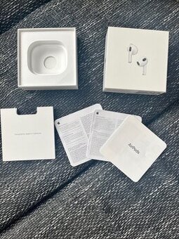 AirPods 2021 s bezdrátově nabíjecím pouzdrem