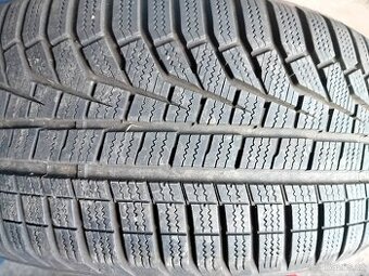 Prodám Sadu pneu 225/50/17 Hankook Zimni
