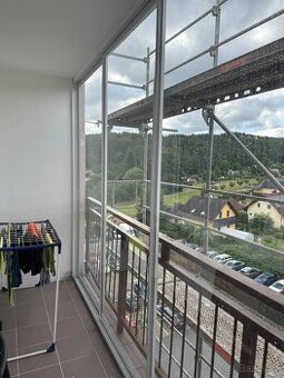 Balkon prosklená zástěna