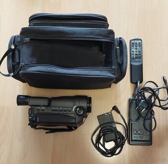 Videokameru Canon UC800 (Video8)