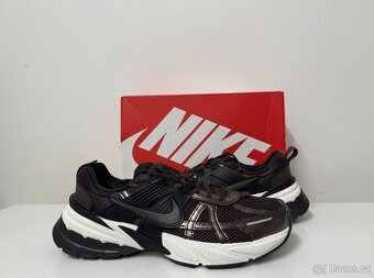 Nike V2K Run Velvet Brown vel.44,5/28,5cm