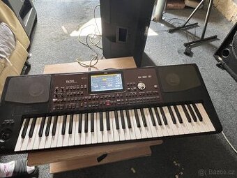 Korg pa700
