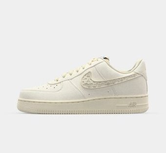 Nike Air Force 1 07 panske
