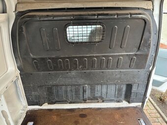 Dělicí stěna - přepážka Ford transit