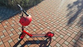 Skládací koloběžka FERRARI a helma v červené barvě