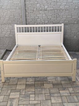 Prodám manželskou postel IKEA 160cm x 200cm