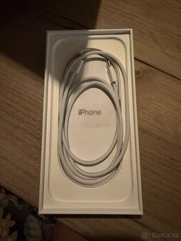 Prodám iPhone 16 pro 256 GB + Quadlock pouzdro