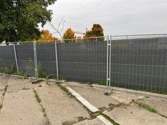 Mobilní plot, Stavební oplocení