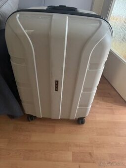 Velky cestovni kufr - pouzity jen jednou jako novy