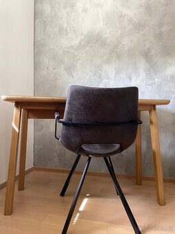 Pracovní stůl s křeslem