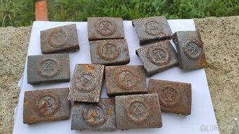 stare vojenské východoněmecké přezky na opasek kus 50 kč