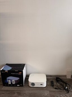 VANKYO PERFORMANCE V700W