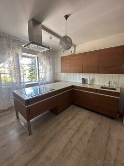 Na prodej: Luxusní moderní kuchyňská linka