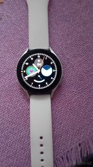 Samsung galaxy watch 4  střbrné 44mm