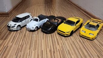 Modely aut 1:18