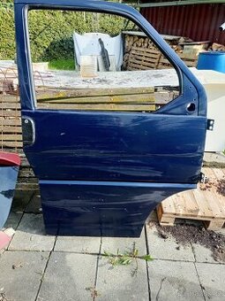Volkswagen T4 Multivan pravé př.dveře.