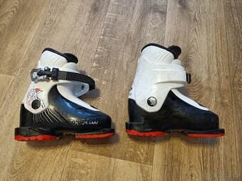 Dětské lyžáky velikost 17.5