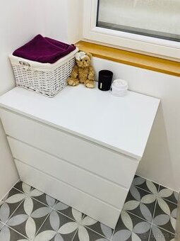 Komoda Ikea MALM