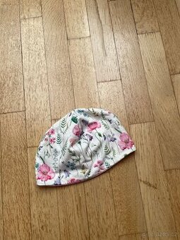 Čepice české výroby vel. 54 nová