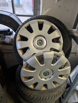 Prodam disky a 2 sady pneu Skoda Octavia 2