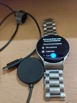 Chytré hodinky Samsung Galaxy Watch6 44mm, krásný stav