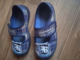 Sandály, bačkory 26