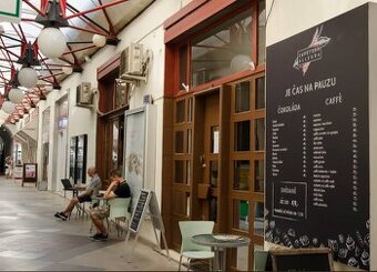 Přenechání zavedeného bistra/kavárny v srdci Olomouce - 1