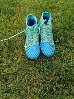 kotníkové kopačky Nike MERCURIAL SUPERFLY 9 CLUB KM