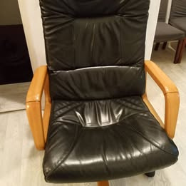 Krásné koženkové křeslo