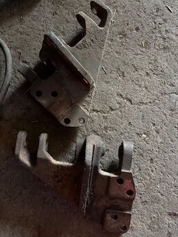 Držák ramen Zetor 7711