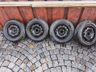 Plechová kola 5x100 včetně pěkných letních pneu