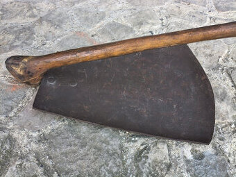 Staré náradi,motyka,lopata,sekera,nebozez kovárske