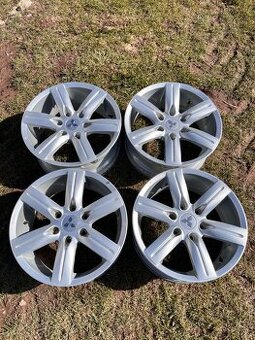 6x139.7 R18 Mitsubishi Pajero - ET 46