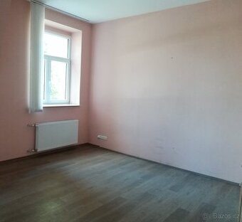 Kancelář 11,75 m2, Zdiby