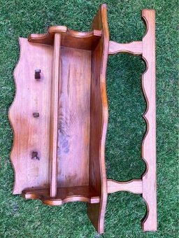 Retro dřevěná police