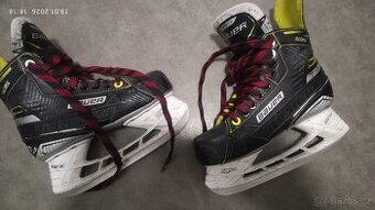 hokejové brusle Bauer Supreme S35, velikost 3,0 D
