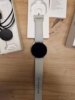 Samsung Galaxy Watch4 44 mm – chytré hodinky s měřením těles