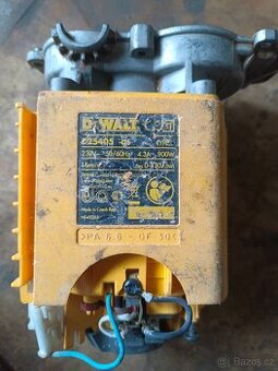 Bourací kladivo DeWALT